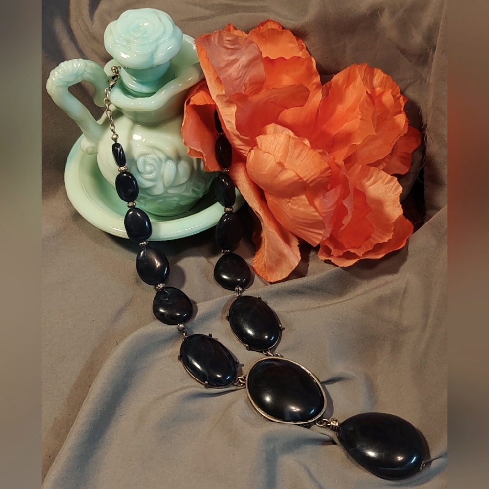 NRT 20# Avon chunky drop bead collar statement necklace. Navy marble beads